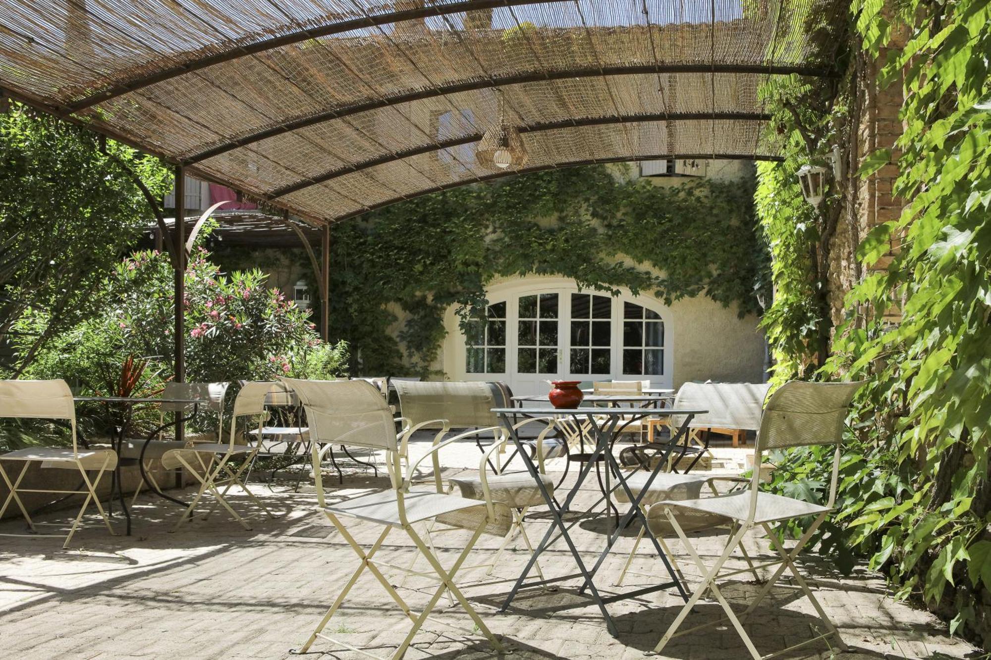 Logis Hotel La Sommellerie Châteauneuf-du-Pape Buitenkant foto
